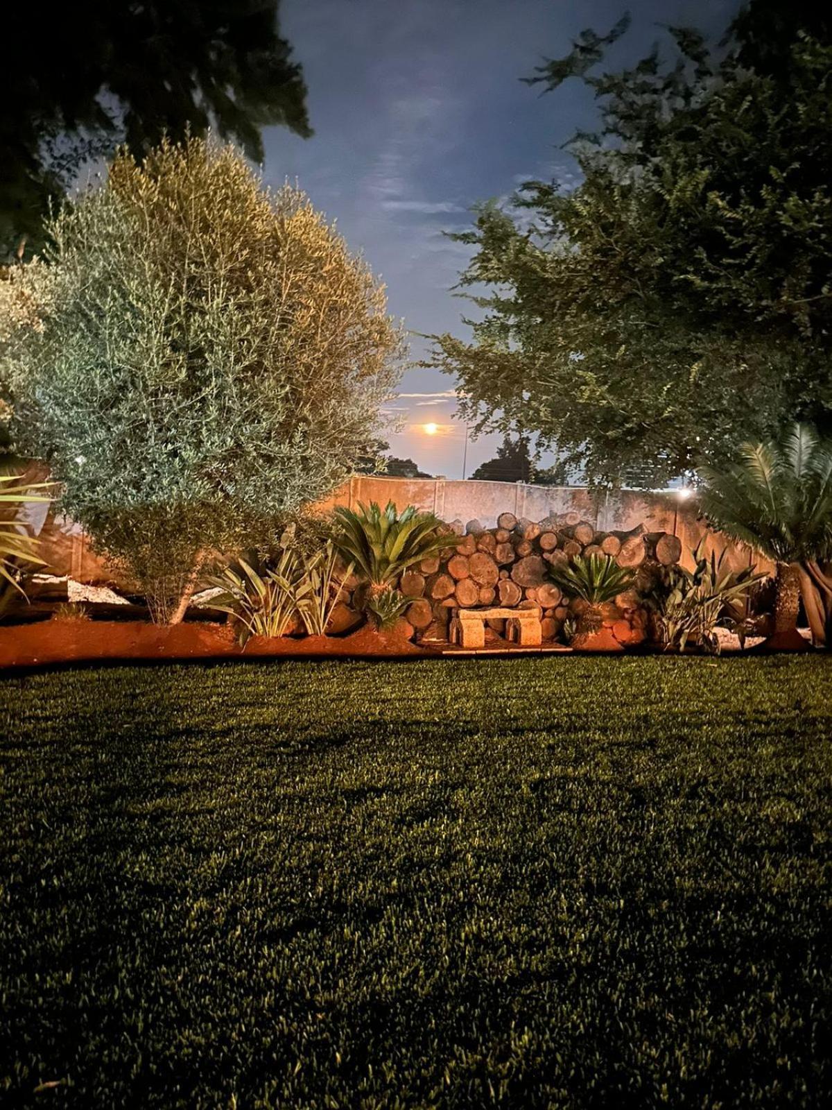 Manor Hills Guest Lodge Rustenburg Exterior foto